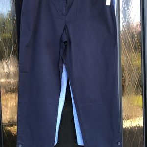 NWT Talbot’s Perfect Crop Pant 10 Navy